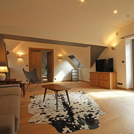 אורחן De La Coispilliere *