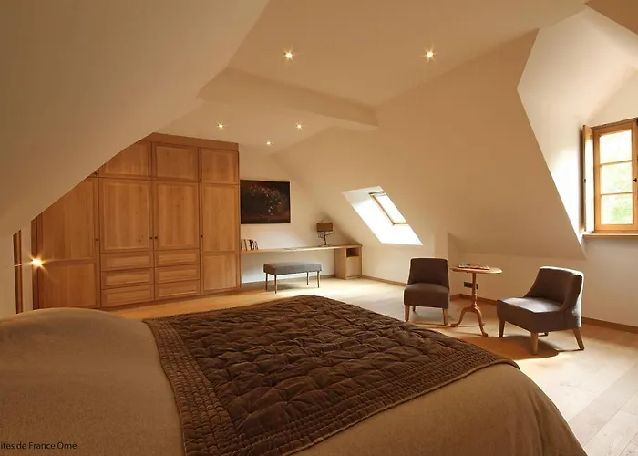 De La Coispilliere אורחן *